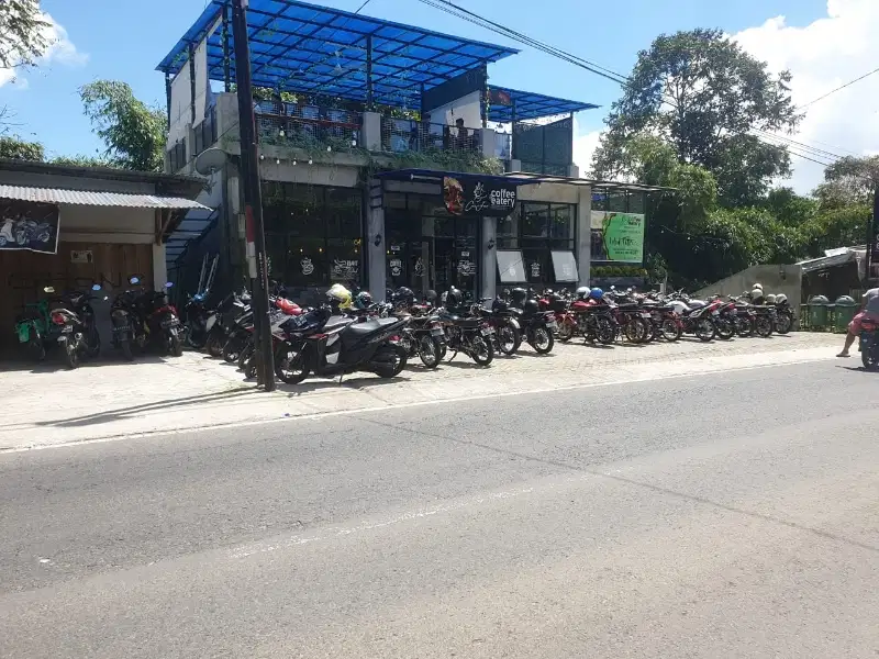 DISEWAKAN CAFE & RESTO JL. RAYA MAGELANG - SALATIGA