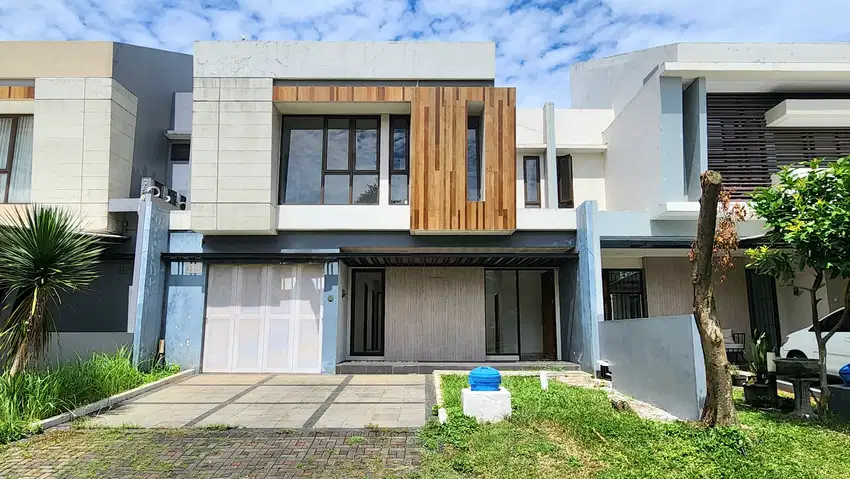 Rumah eminent bsd hadap timur laut