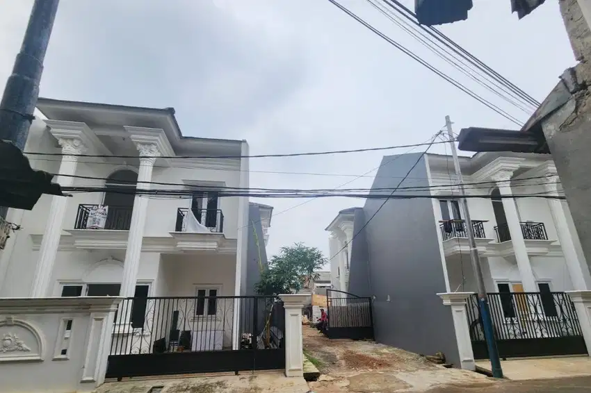 SIAP HUNI Rumah Mewah 2 Lantai Cibubur Ciracas Jaktim Jakarta Timur