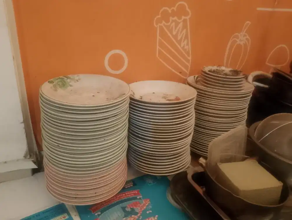 Piring oval dan bulat Diameter besar