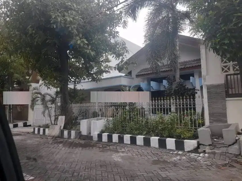 DIJUAL RUMAH KUTISARI INDAH UTARA TENGGILIS MEJOYO SURABAYA RON.A2185