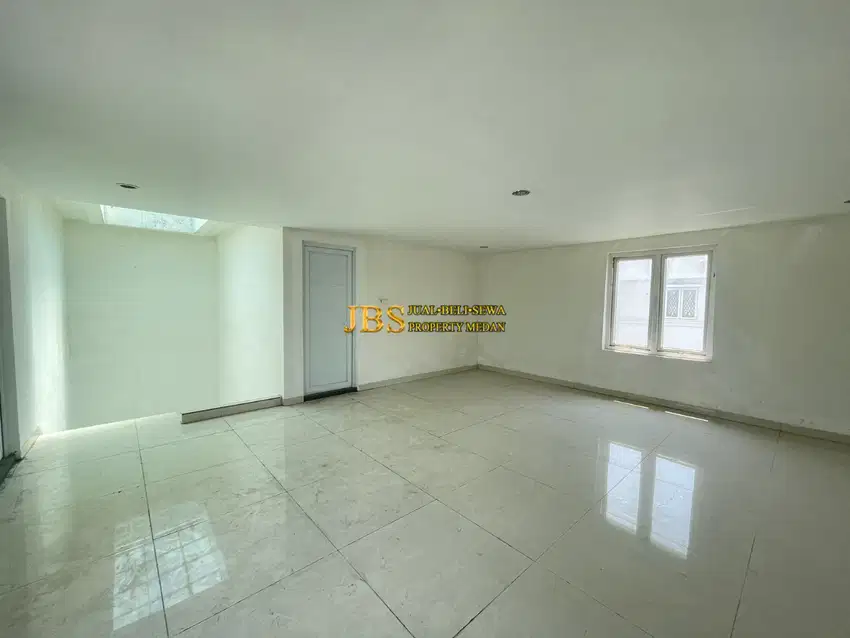 Dijual Villa Siap Huni di Komplek Cemara Kuta Jalan Seminyak  - Medan