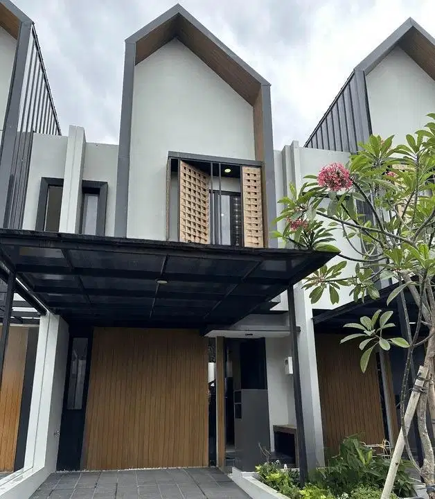 Rumah 2lt attic 5x15 75m 4KT Cluster Mahakam JGC Jakarta Garden City