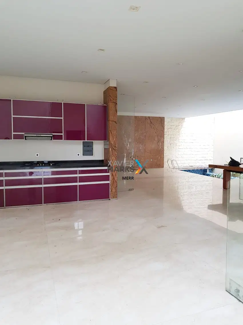 Dijual Rumah di Araya 1 Baguss ada Kolam Renang Siap Huni