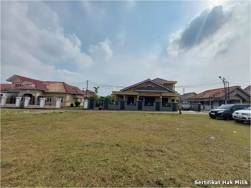 Tanah Dekat Jl. Soekarno Hatta Lingkungan Perumahan SHM