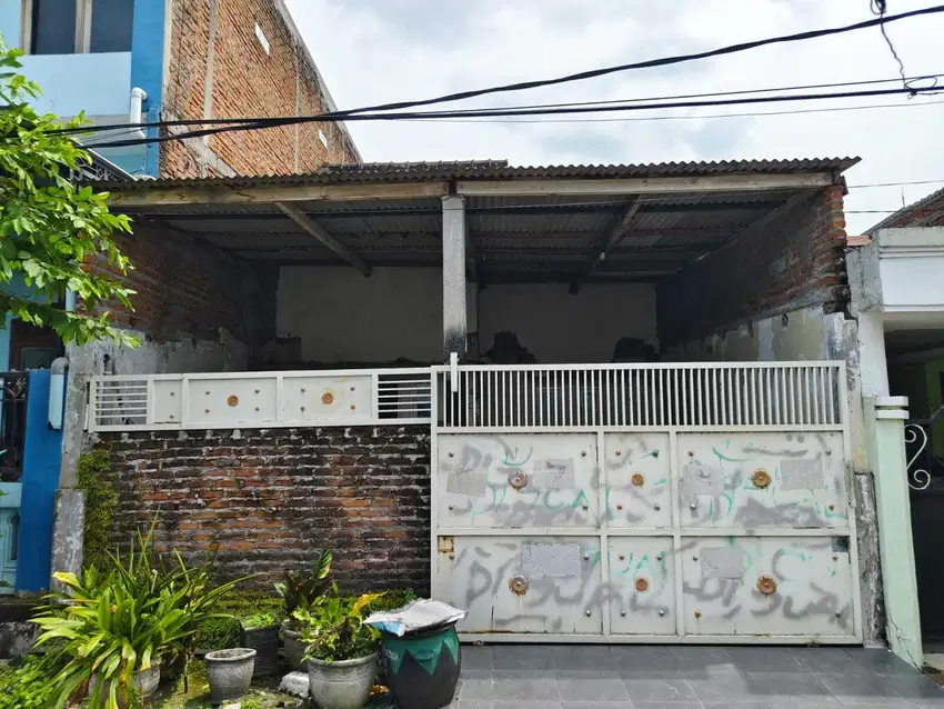 Perum Puri Menganti Indah Blok B1 No 8 Kel Mengganti Menganti Gresik