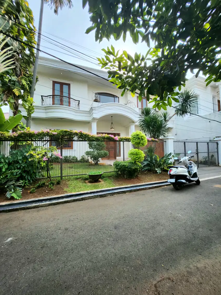 Rumah siap huni full marmer di pondok kelapa jakarta timur