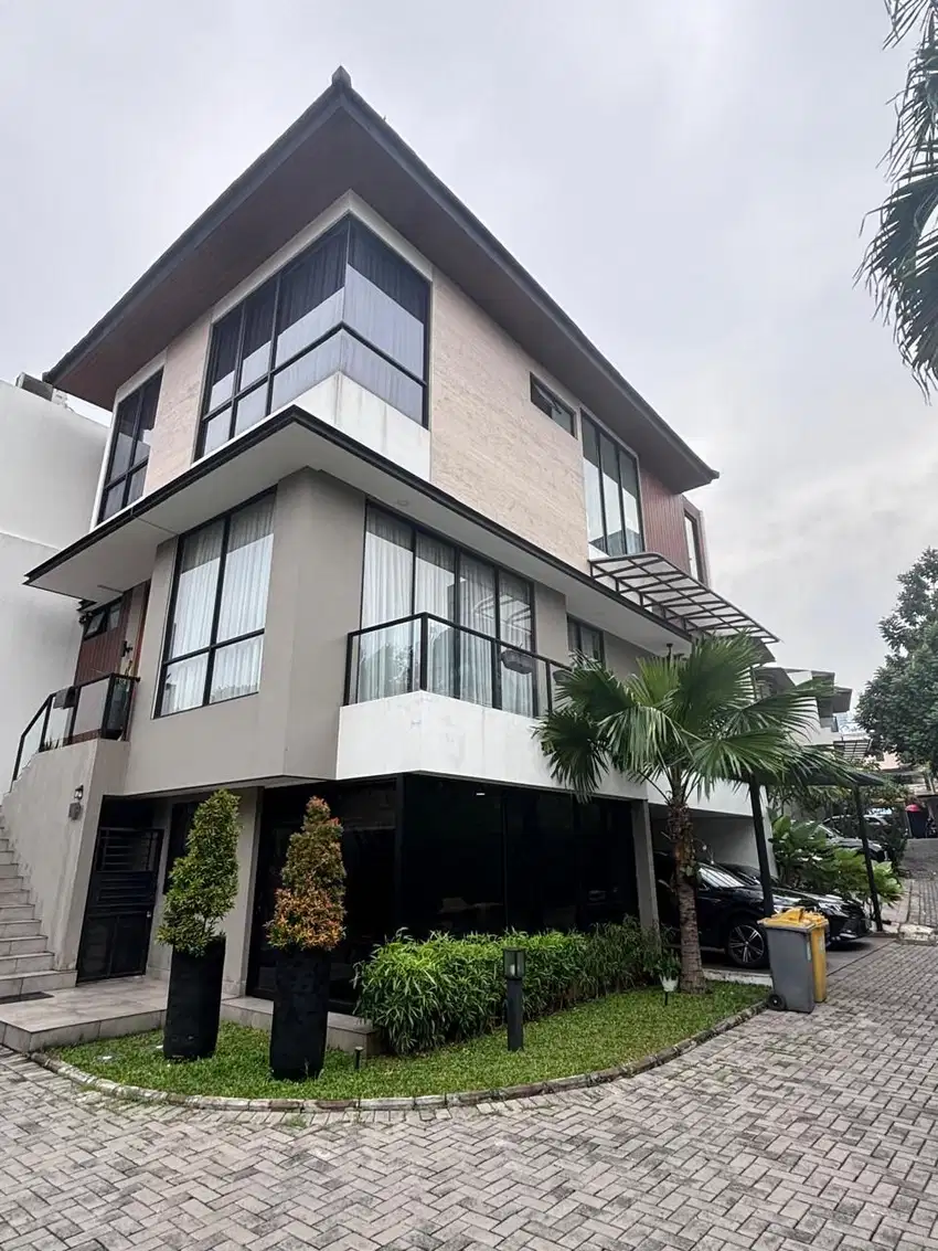 Townhouse cilandak timur ( jeruk purut) Hook dan kondisi bagus