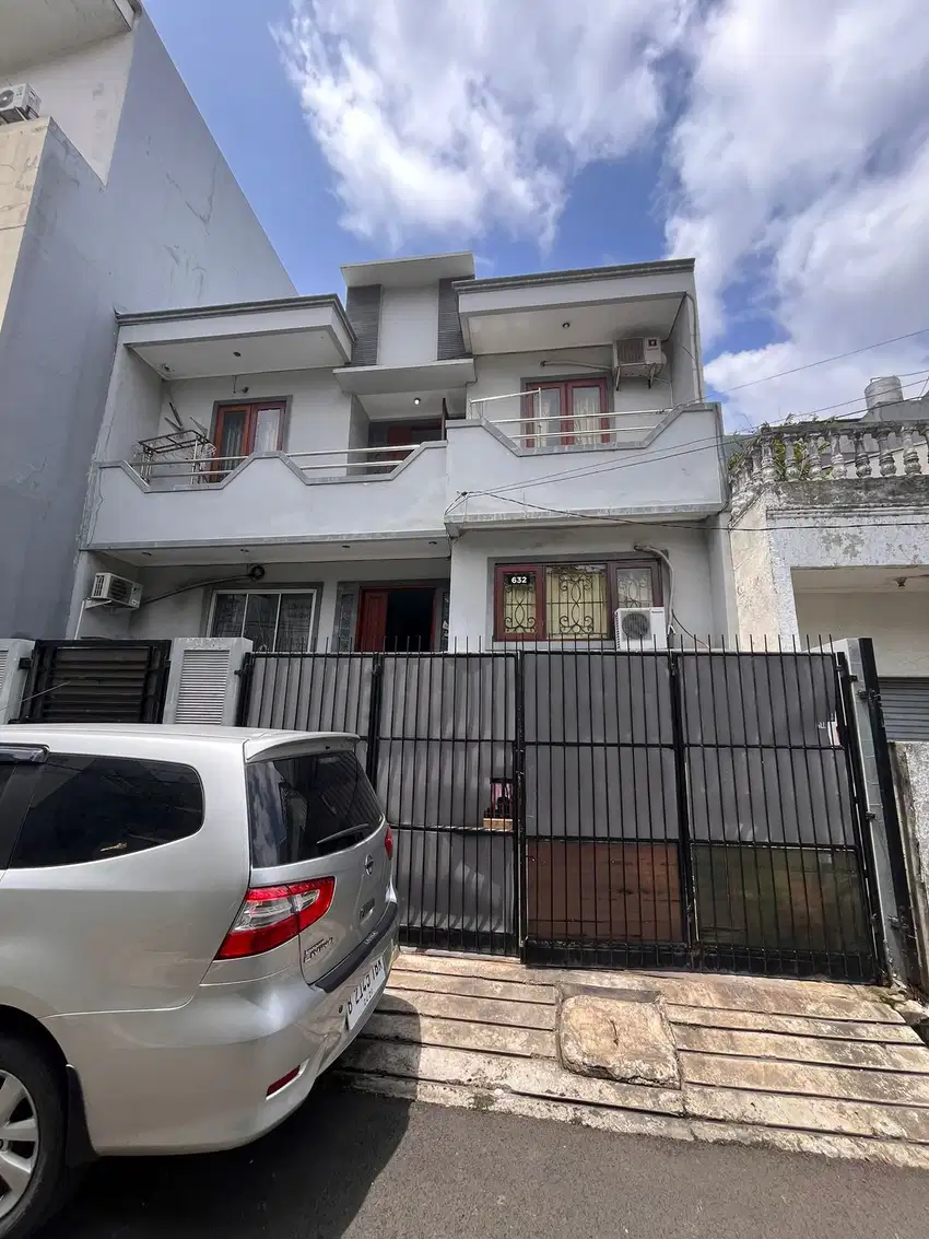 Rumah Tomang cocok buat kost LT 9 x 15