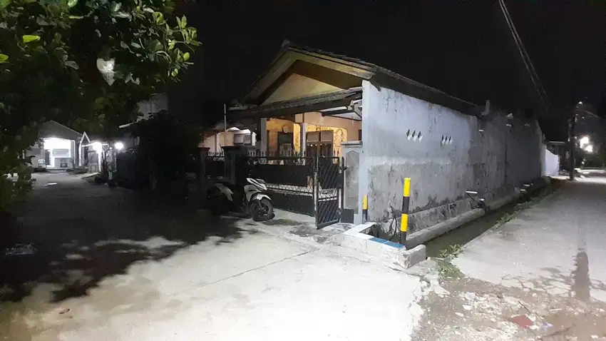 Dijual Rumah Hoek di Harapan Indah 1 Bekasi Kota