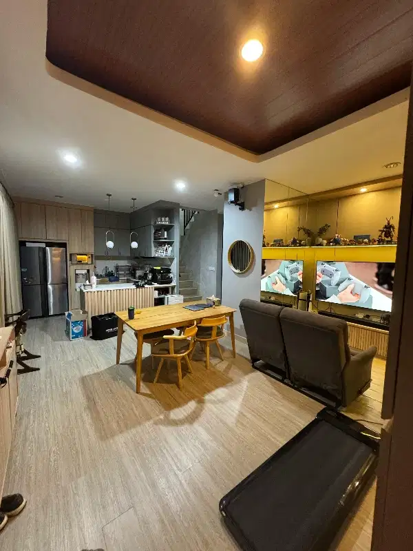 Dijual murah Rumah PIK 8x10 full furnish interior bisa KPR