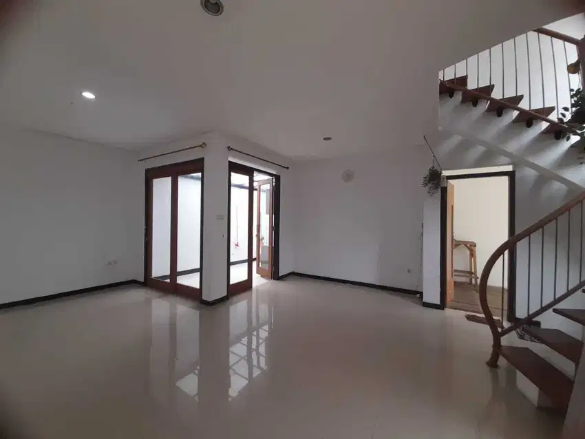 Disewakan Rumah 2 Lantai dalam Cluster di Sayap Dago (Cigadung)