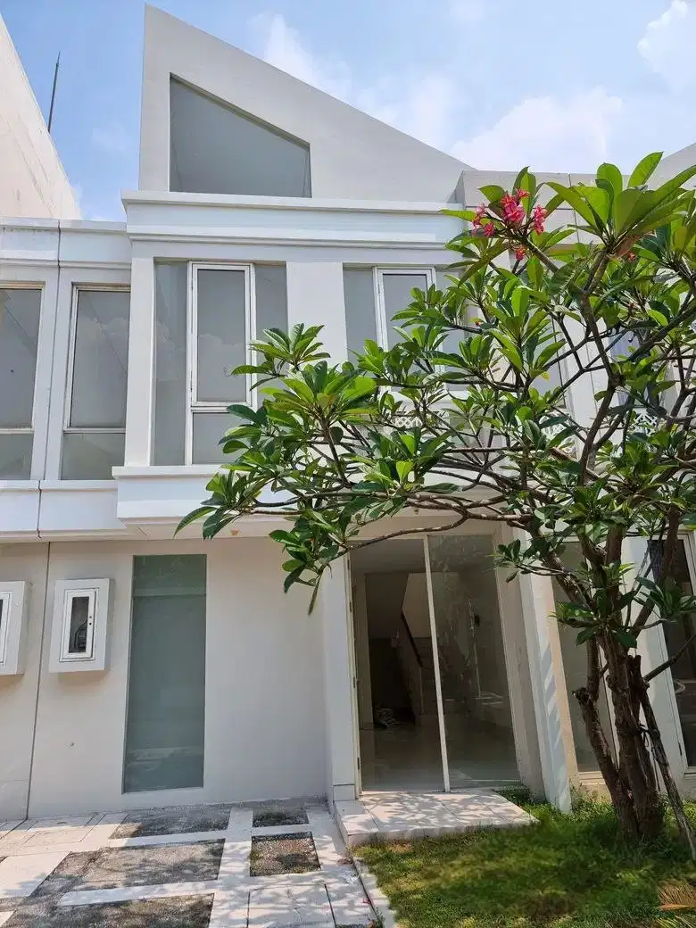 Murah Dijual Rumah Grand Pakuwon Tandes  Dekat Margomulyo