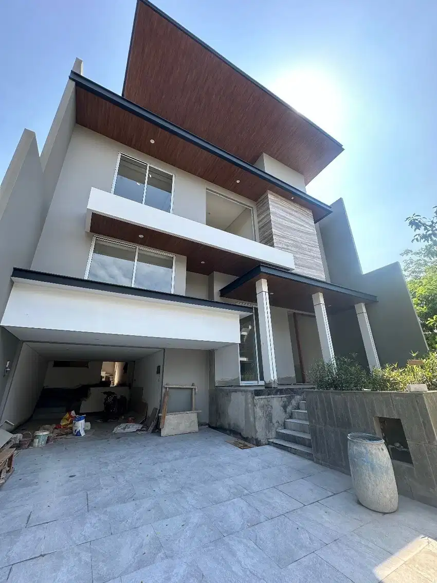 Dijual Rumah Modern Minimalis Split Level Citraland Surabaya Barat