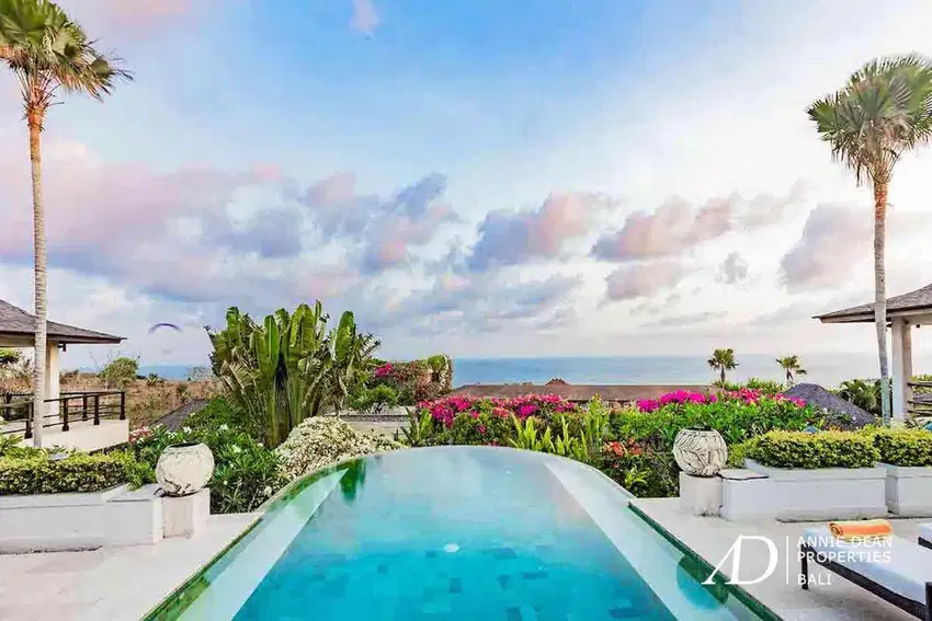 FREEHOLD LUXURY VILLA WITH PANORAMIC OCEAN VIEWS