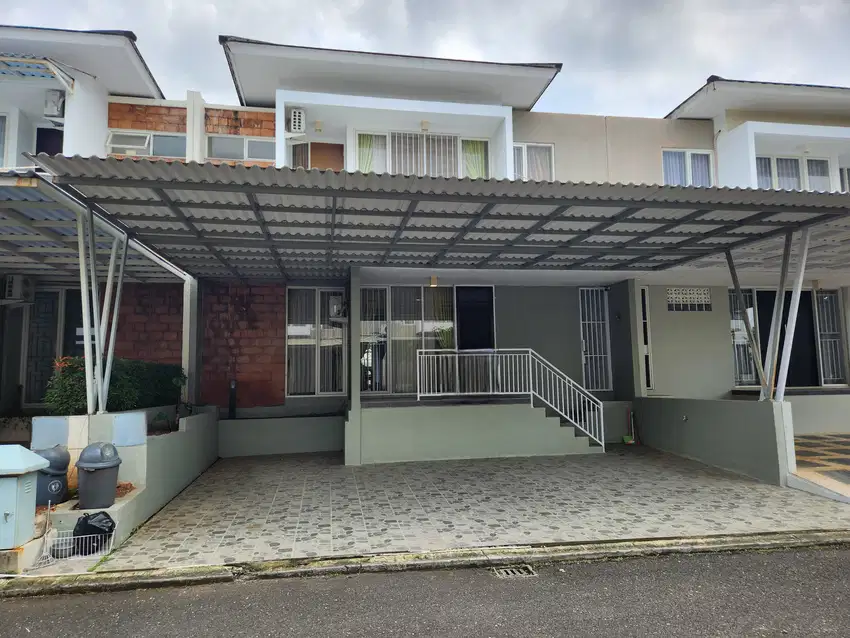 Rumah Bagus Ivy Park Citraland BSB Semarang