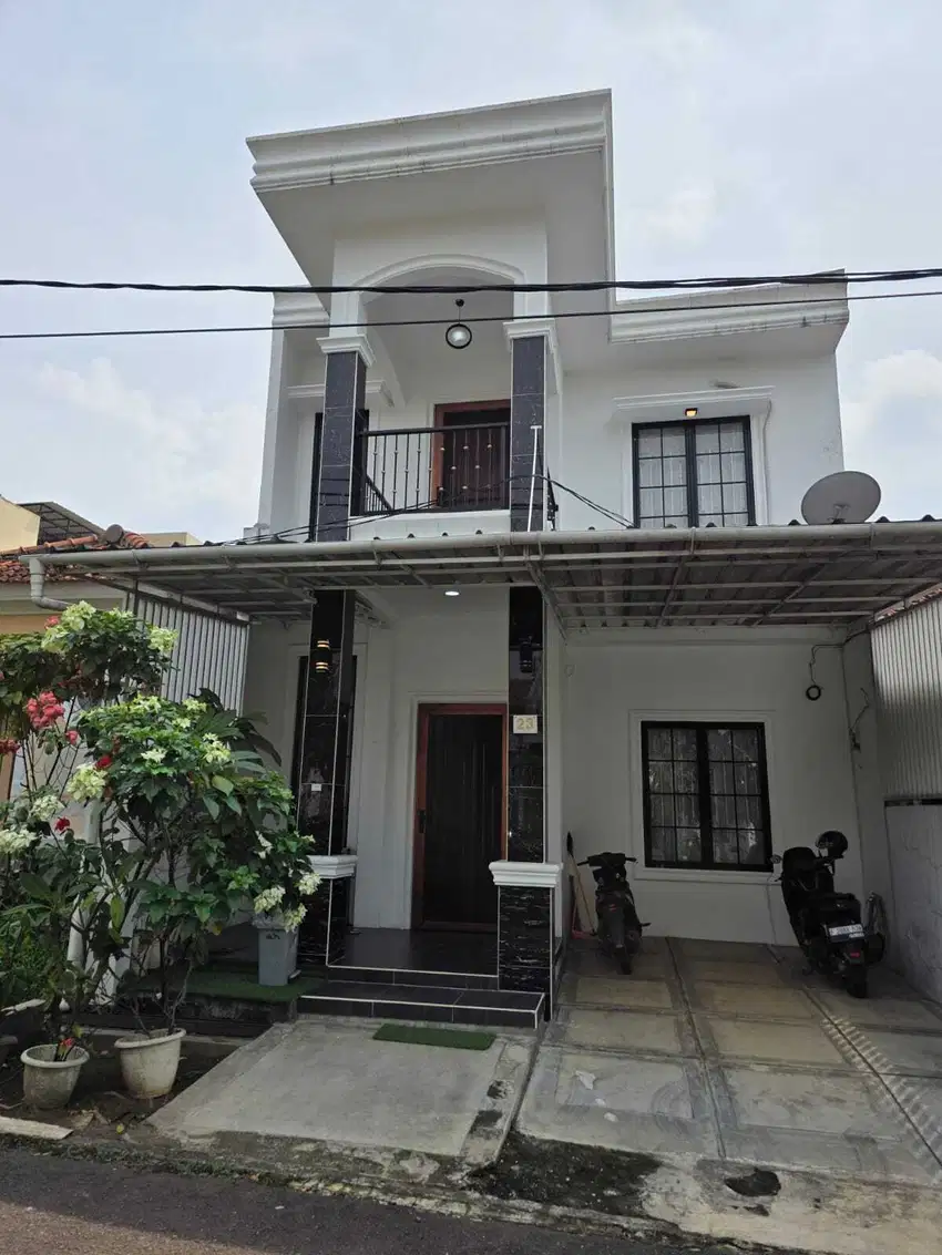 Rumah bagus siap huni dua lantai di sentul city