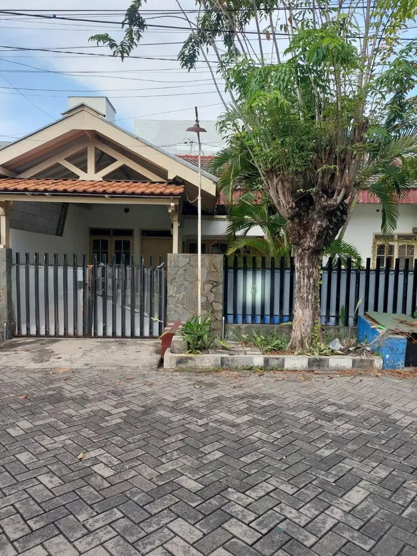Rumah Kutisari Indah Surabaya dekat Kampus Petra