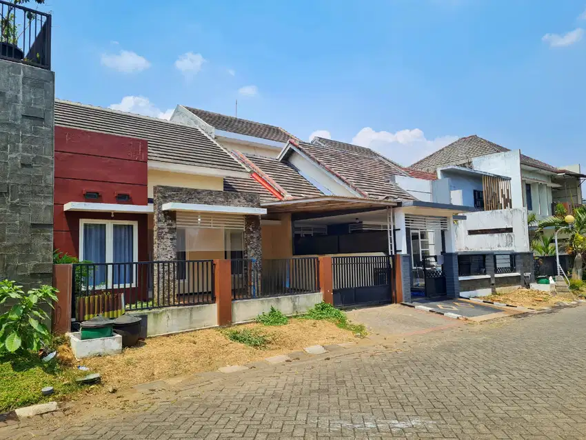 Hunian Luas 153 m2 di Perumahan Permata Jingga Dkt Griya Shanta Suhat