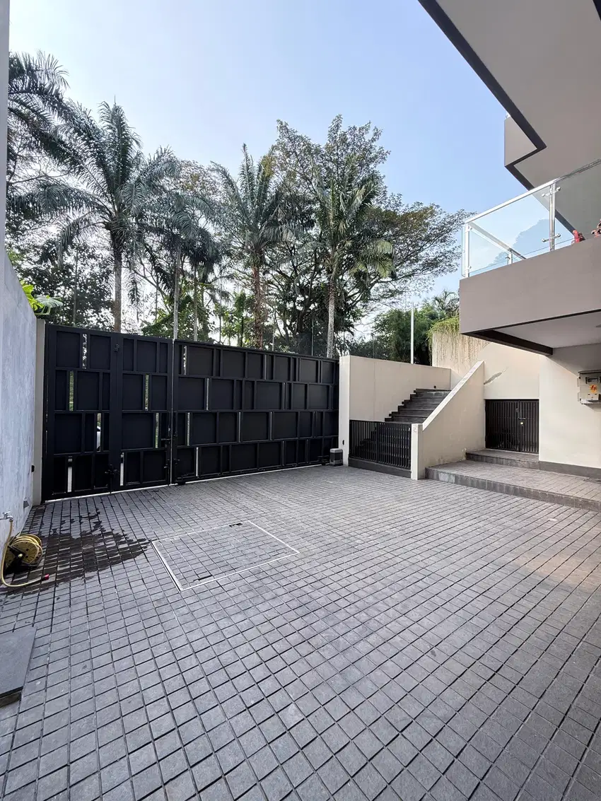 JUAL RUMAH MEWAH FULL FURNISHED DI BSD