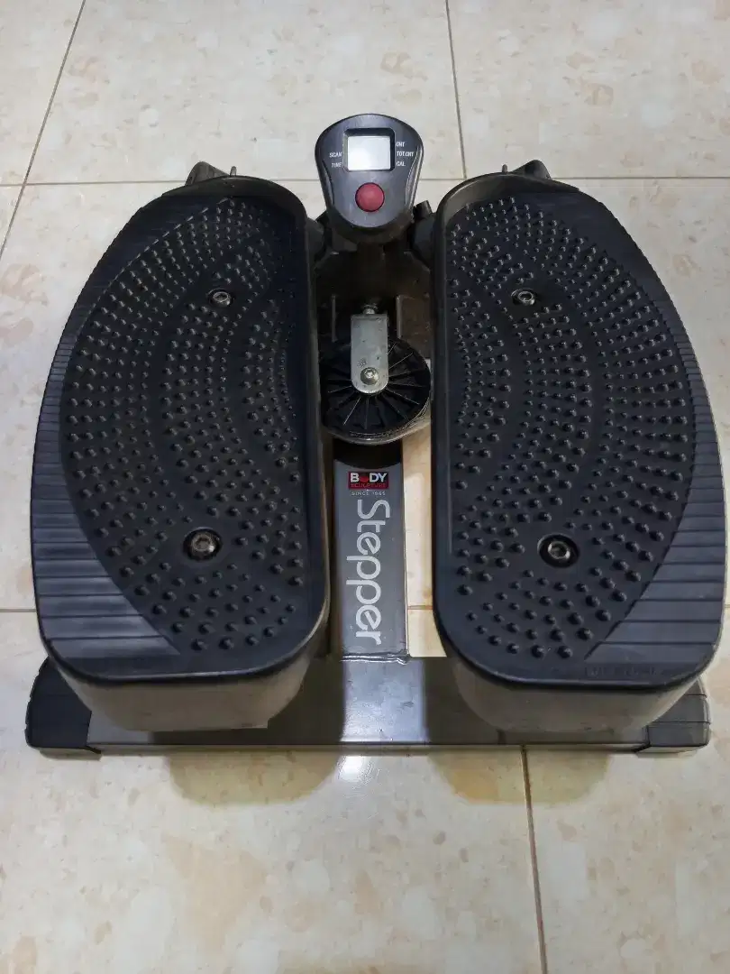 Alat Fitness Walk Stepper