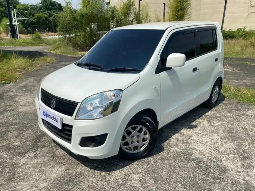 DP Rendah Suzuki Karimun Wagon R 1.0 GL Bensin-AT 2017 Putih LIB