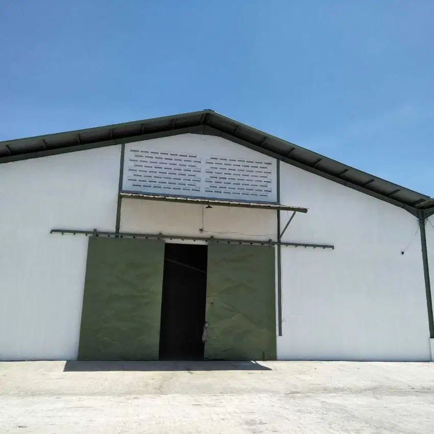 Gudang tambak Osowilangun Benowo Surabaya