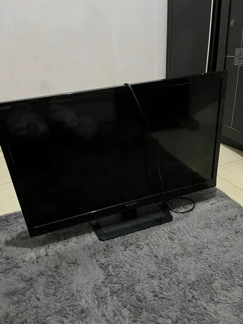 TELEVISI MERK SHARP (DIGITAL tv) 32inch