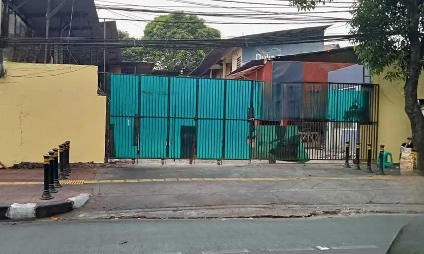 DIJUAL TANAH ex Toko Bangunan DI  DI JALAN RAYA TAMAN MARGASATWA