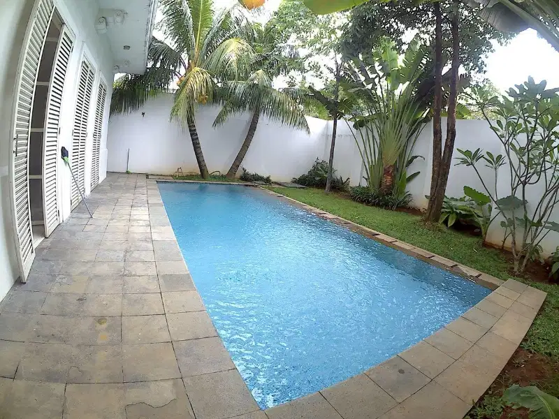 TOWNHOUSE  KEMANG  STRATEGIS PRIVATE POOL