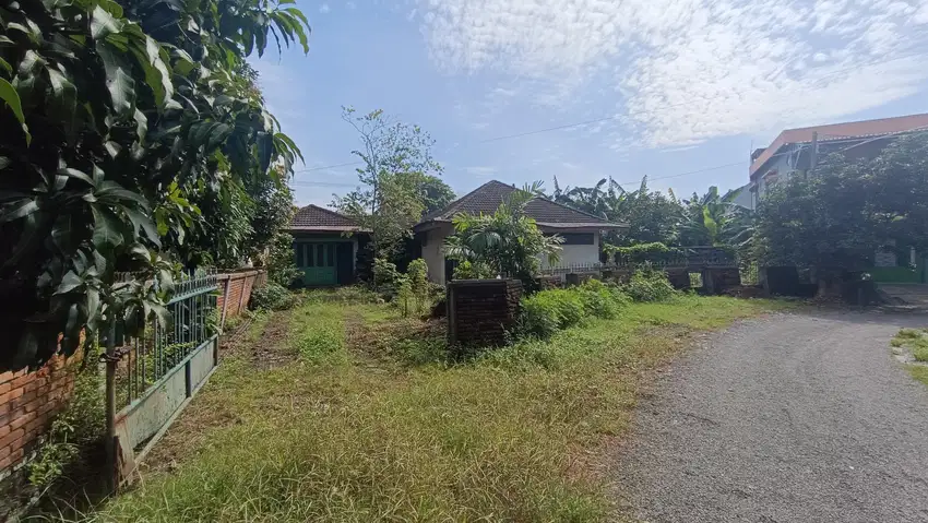 Dijual: Tanah ada bangunan