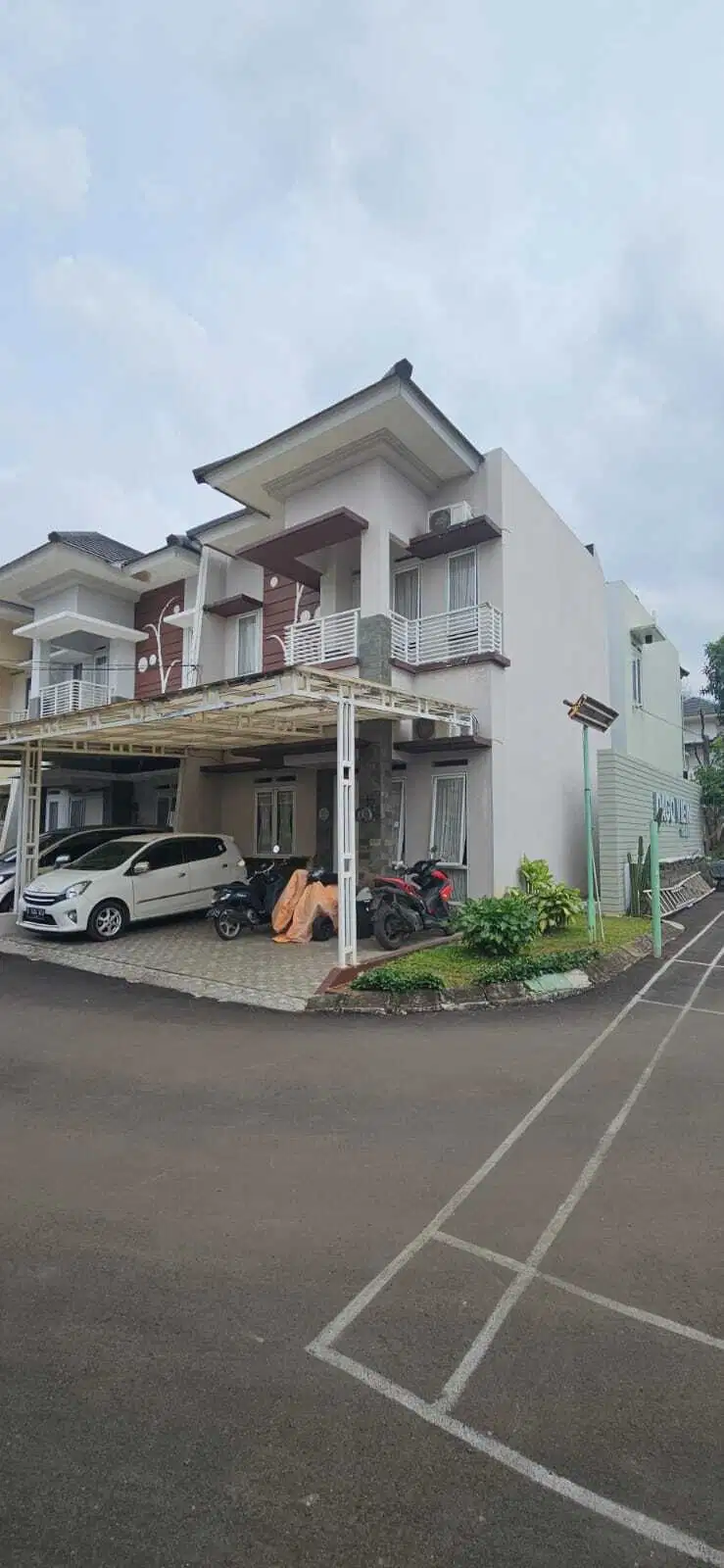 Dijual Rumah Bagus Hook Pojok dalam Cluster di Pamulang Tangsel