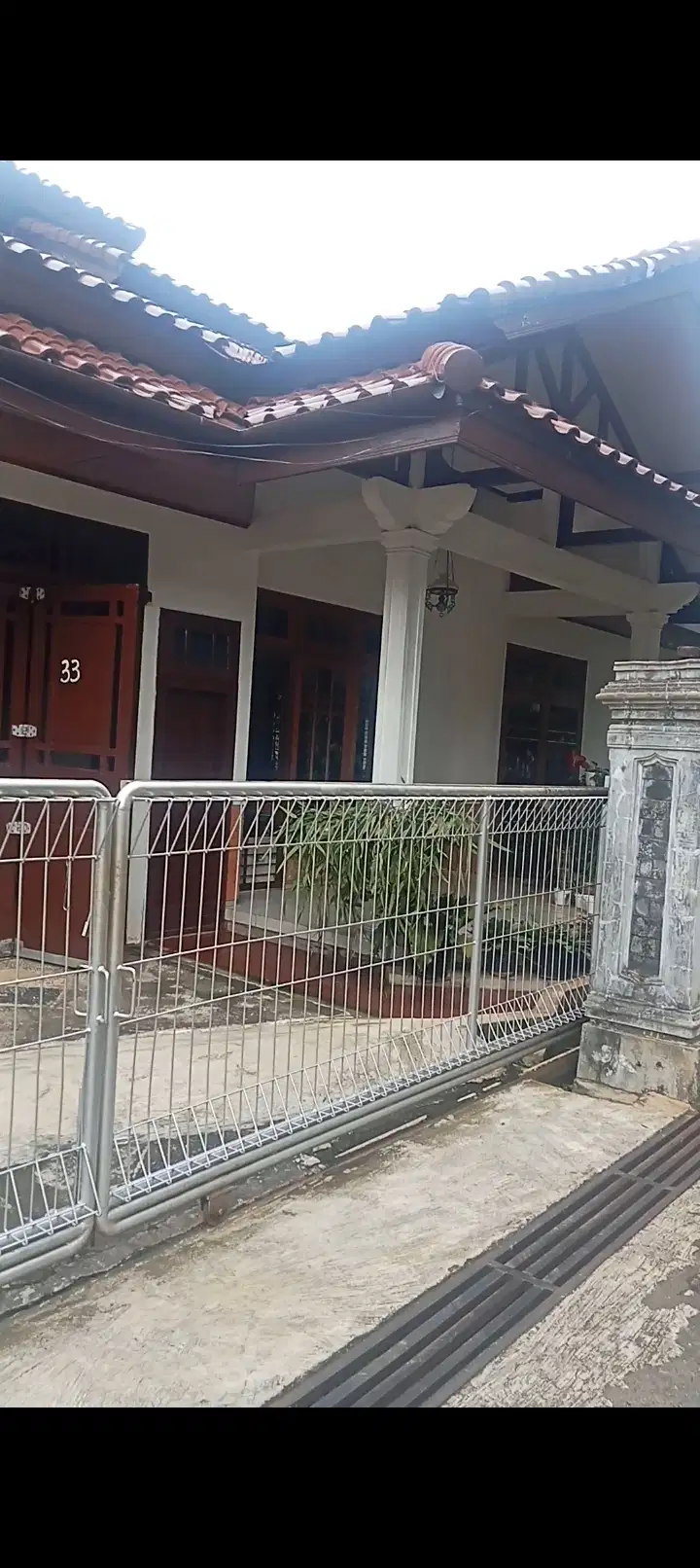Jual rumah bayar tanah nya saja