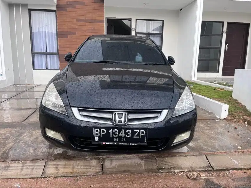 Mobil Accord 2003