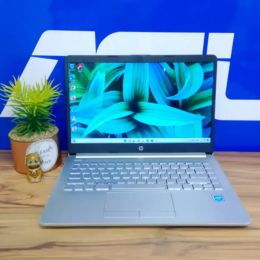 HP14S CF2017TU INTEL N4020 INTEL UHD GRAPHICHS RAM 4GB SSD 256GB