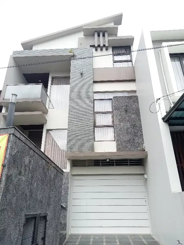 Rumah minimalis modern lokasi strategis di Bandung barat