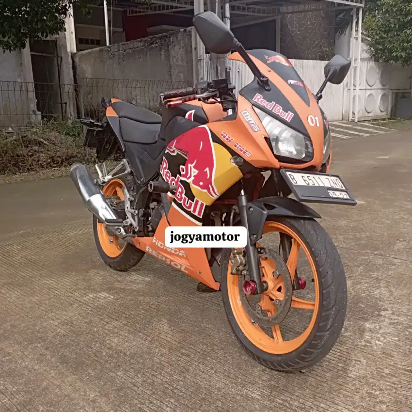 Honda CBR 150 R Tahun 2014