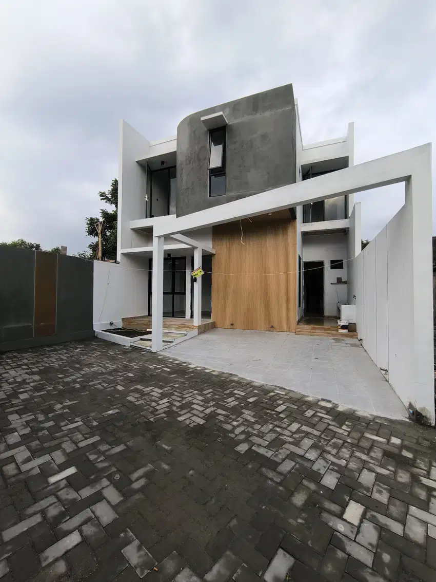 Dijual Rumah Baru 2 lt Siap Huni Dekat Komplek Pemda Sleman