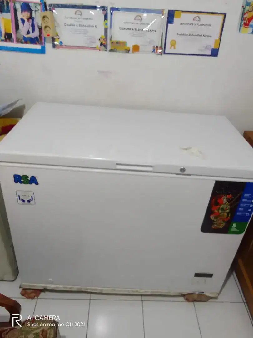 Di jual frezzer RSA