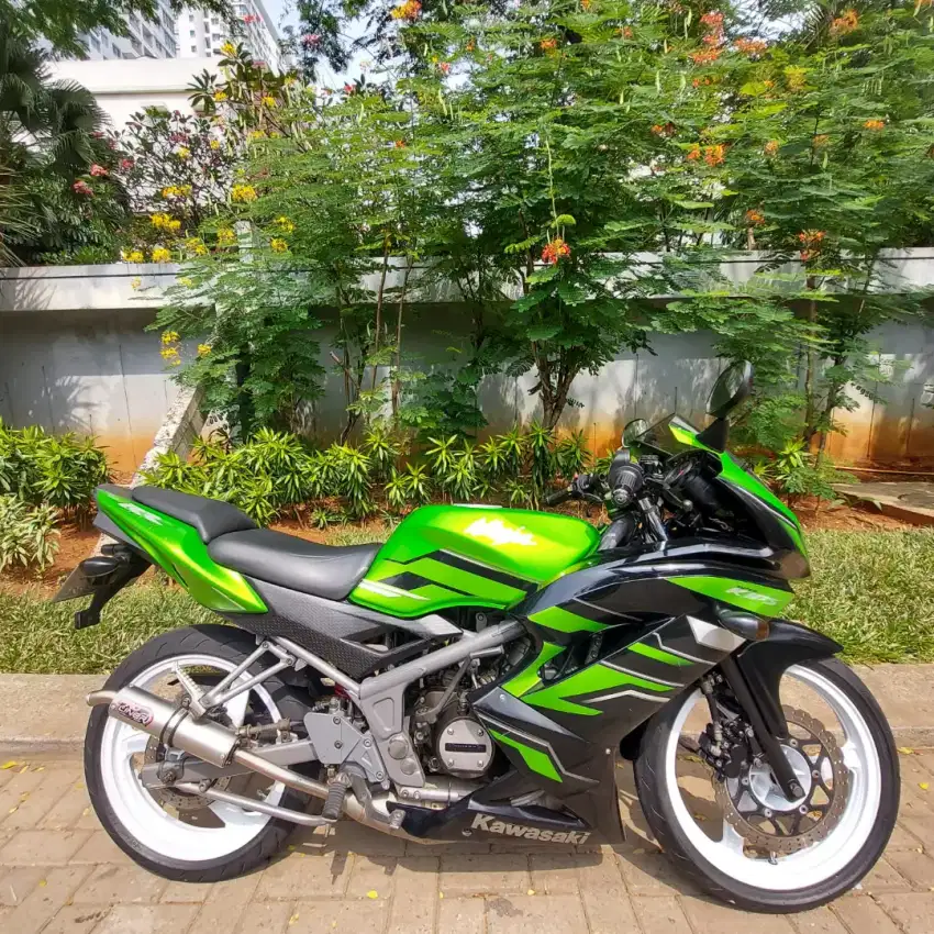 Dijual Motor Ninja KRR 2015 warna hijau original, Istimewa,Plat B
