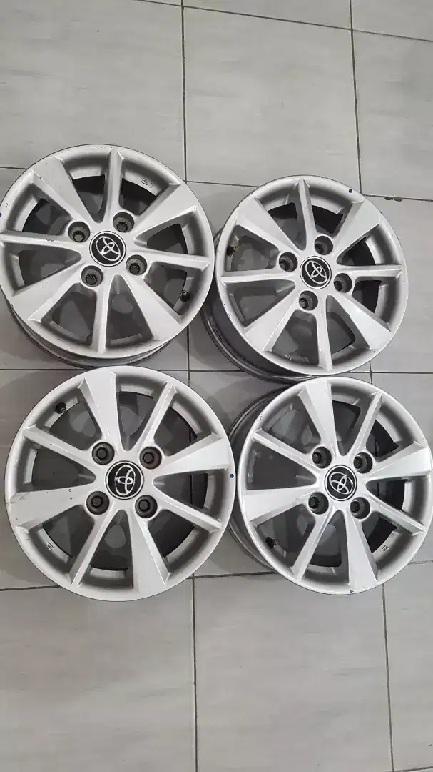 Velg avanza ring 14