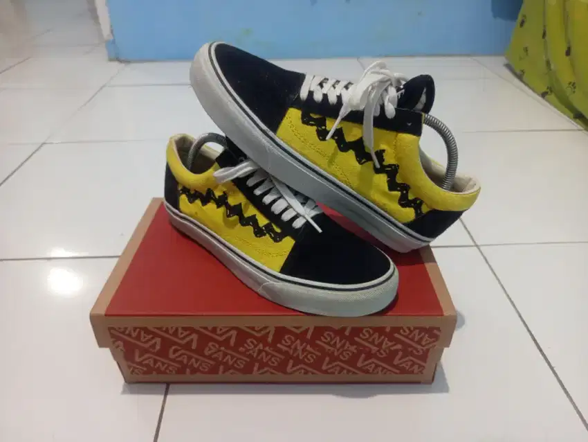 Sepatu Vans Peanuts size 41