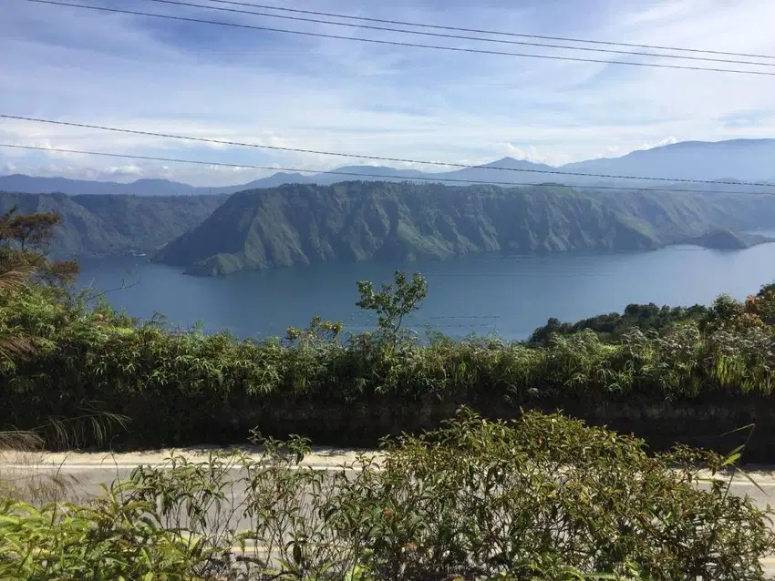 Lahan Pemandangan Danau di Pulau Samosir