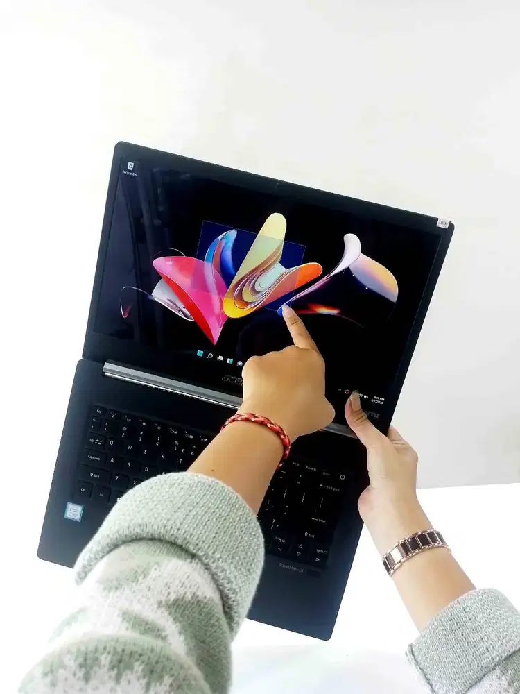 Touchscreen intel i7 ram16gb ssd256gb Acer Travelmate X514-51T SLIM