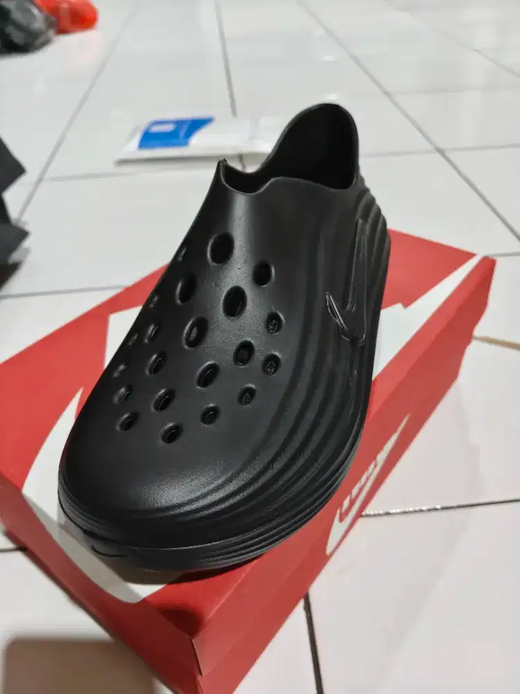 Sepatu karet Nike Reactx Rejuven8