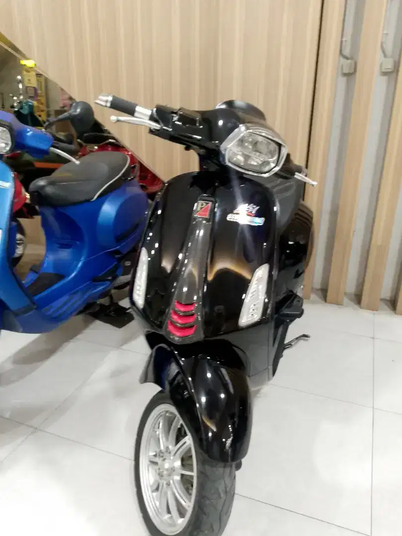PIAGGIO VESPA SPRINT CARBON 150 IGET 2018 PERFECT CONDITION