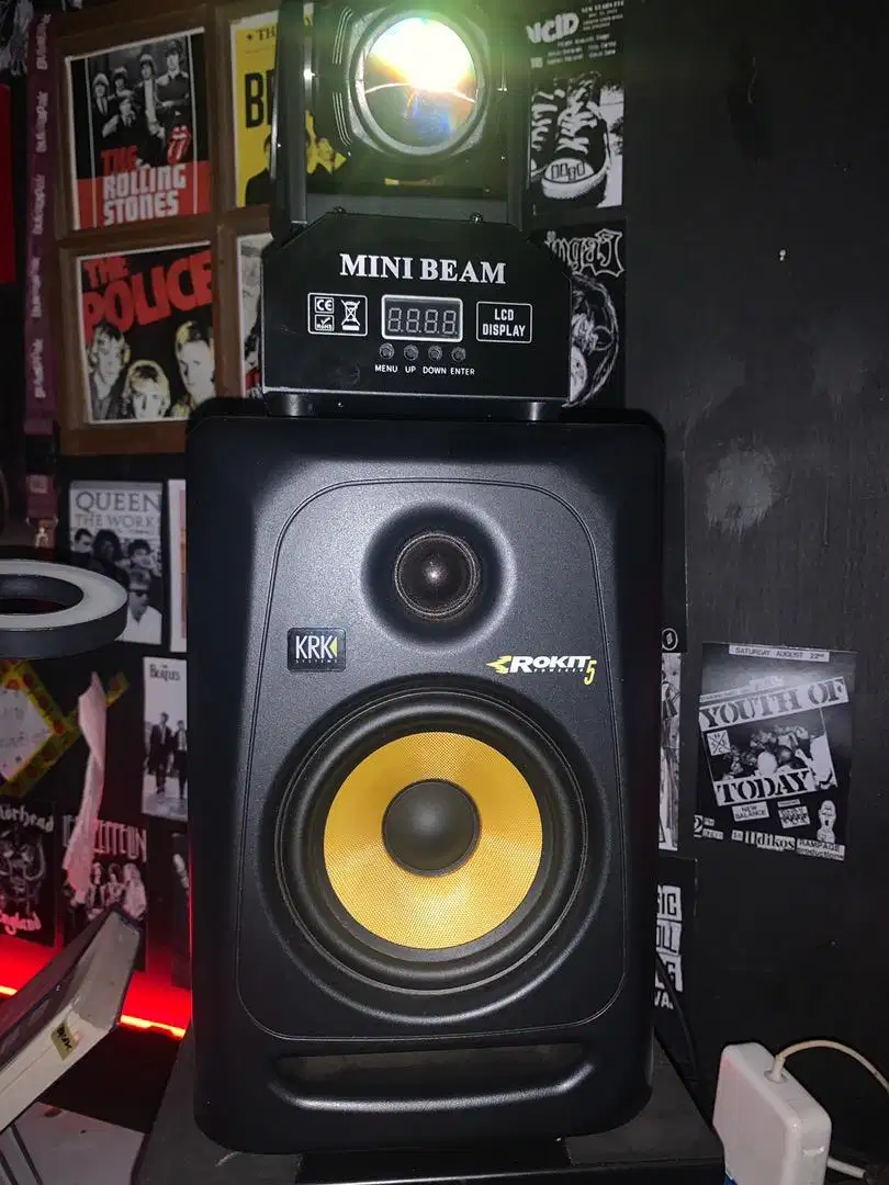KRK ROKIT 5 speaker