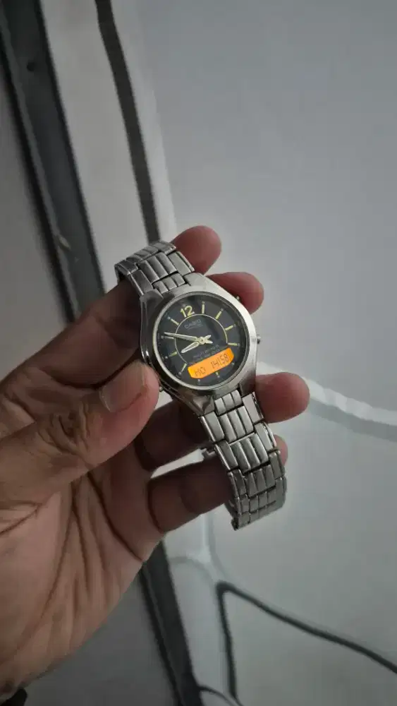 Casio LINIAGE LCW-M200 Wave Ceptor Multiband 5