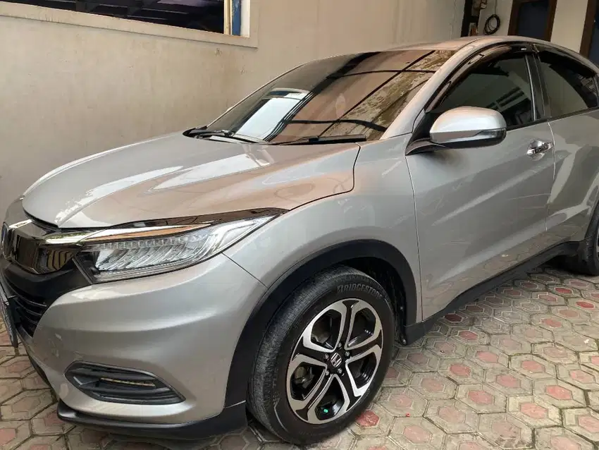 Honda HRV SE AT 2021 Silver.