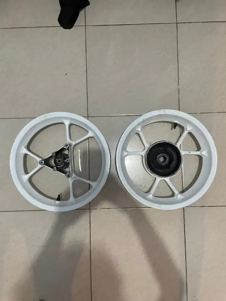 velek AEROX 2020 SERIES RIPEN PUTIH MLUS